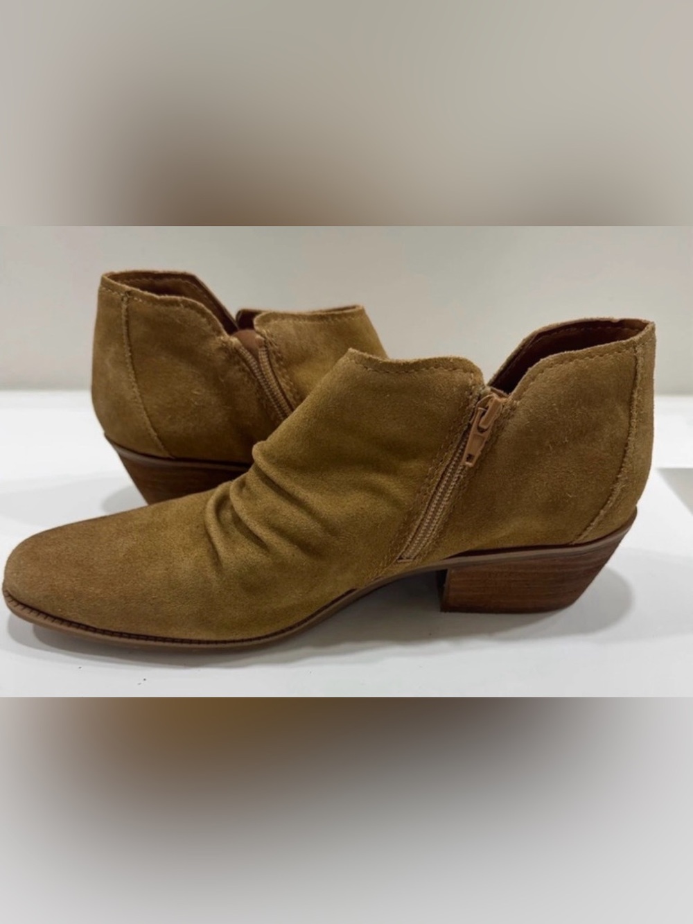 Zodiac Women’s Suede Ankle Booties Tan Brown Ruched Side Zip Block Heel Size 11